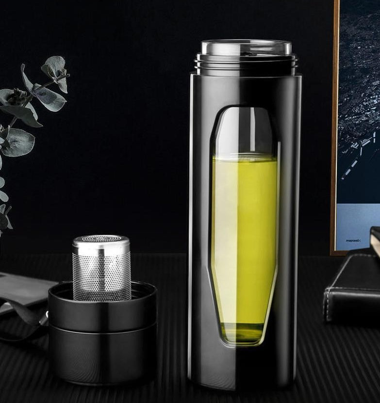 Botella de Agua con Filtro – Hidratación Pura con Elegancia Natural