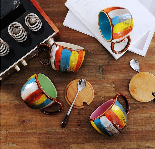 Taza de Cerámica Creativa – Diseño Elegante con Tapa y Cuchara